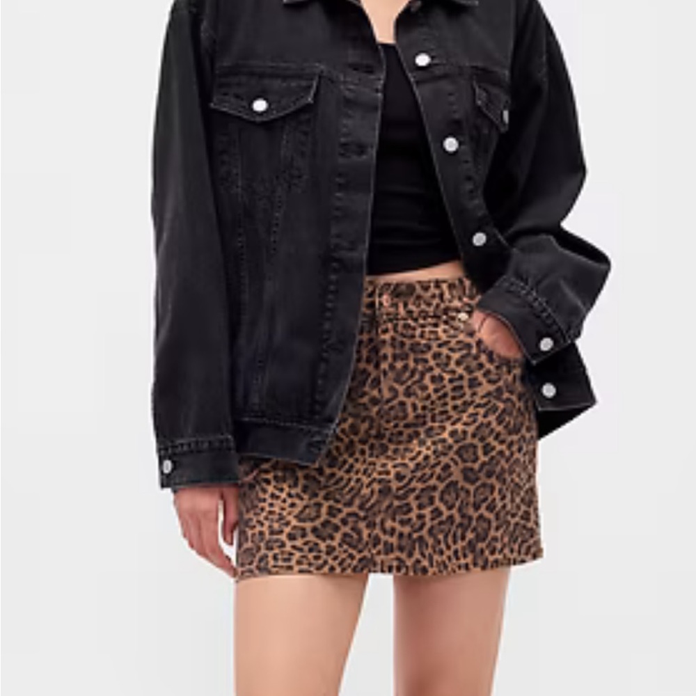 GAP Leopard Print Mini Skirt